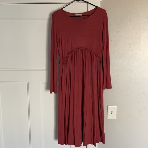 Long Sleeve Midi Dress - Picture 1 of 8